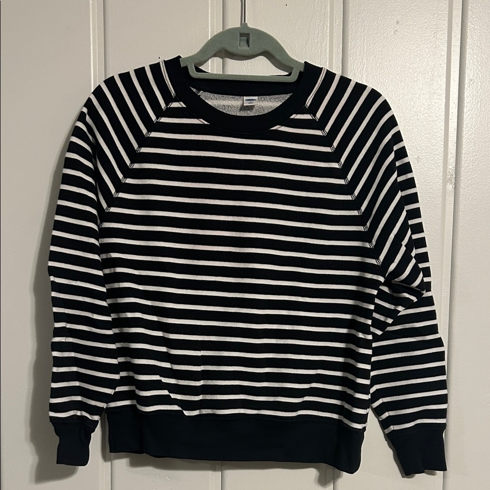 Old Navy Striped Black and White Women’s Sweatshirt